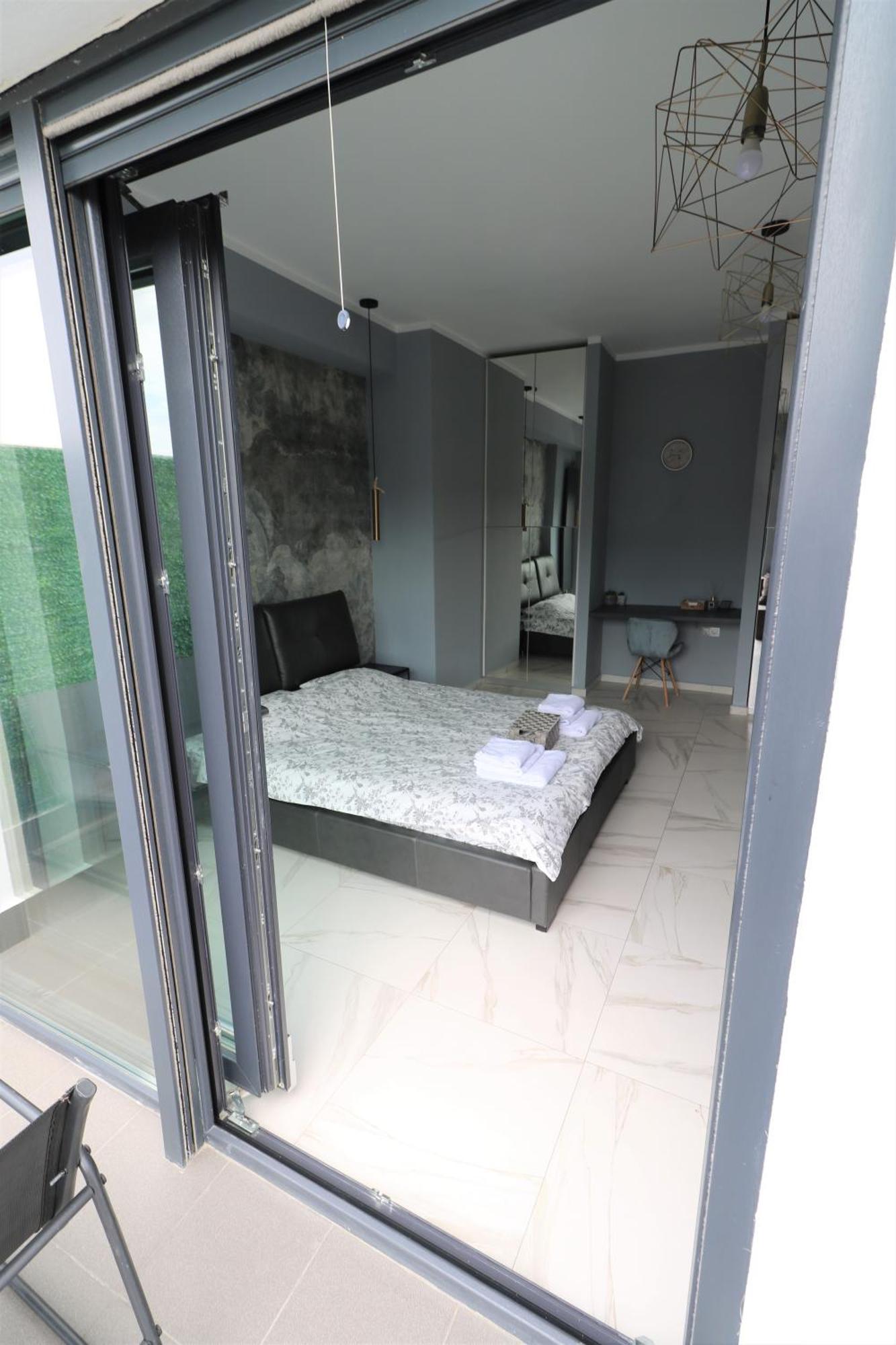 Deluxe Skyline Retreat Studio - Old Town בוקרשט מראה חיצוני תמונה